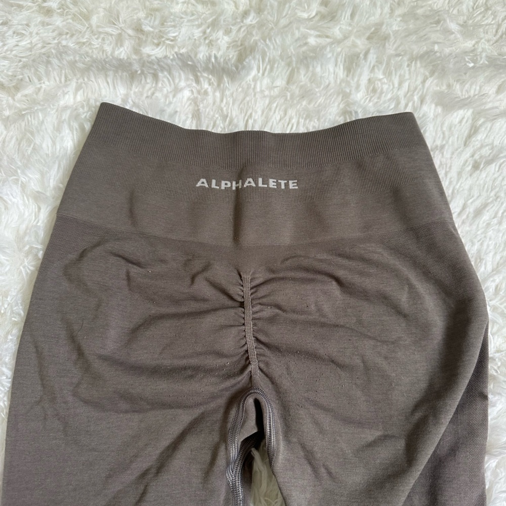 alphalete scrunch leggings